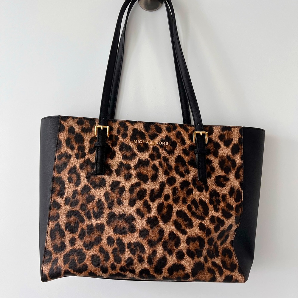 Brand new Michael Kors bag with tags!